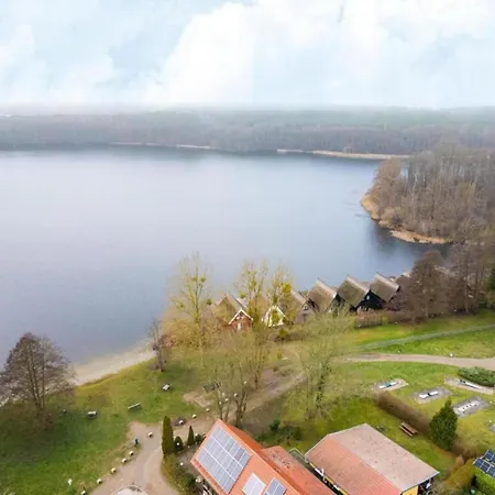 Gemuetlicher Doppelbungalow Mit Terrasse Und Garten Im Ferienpark Mirow * Granzow